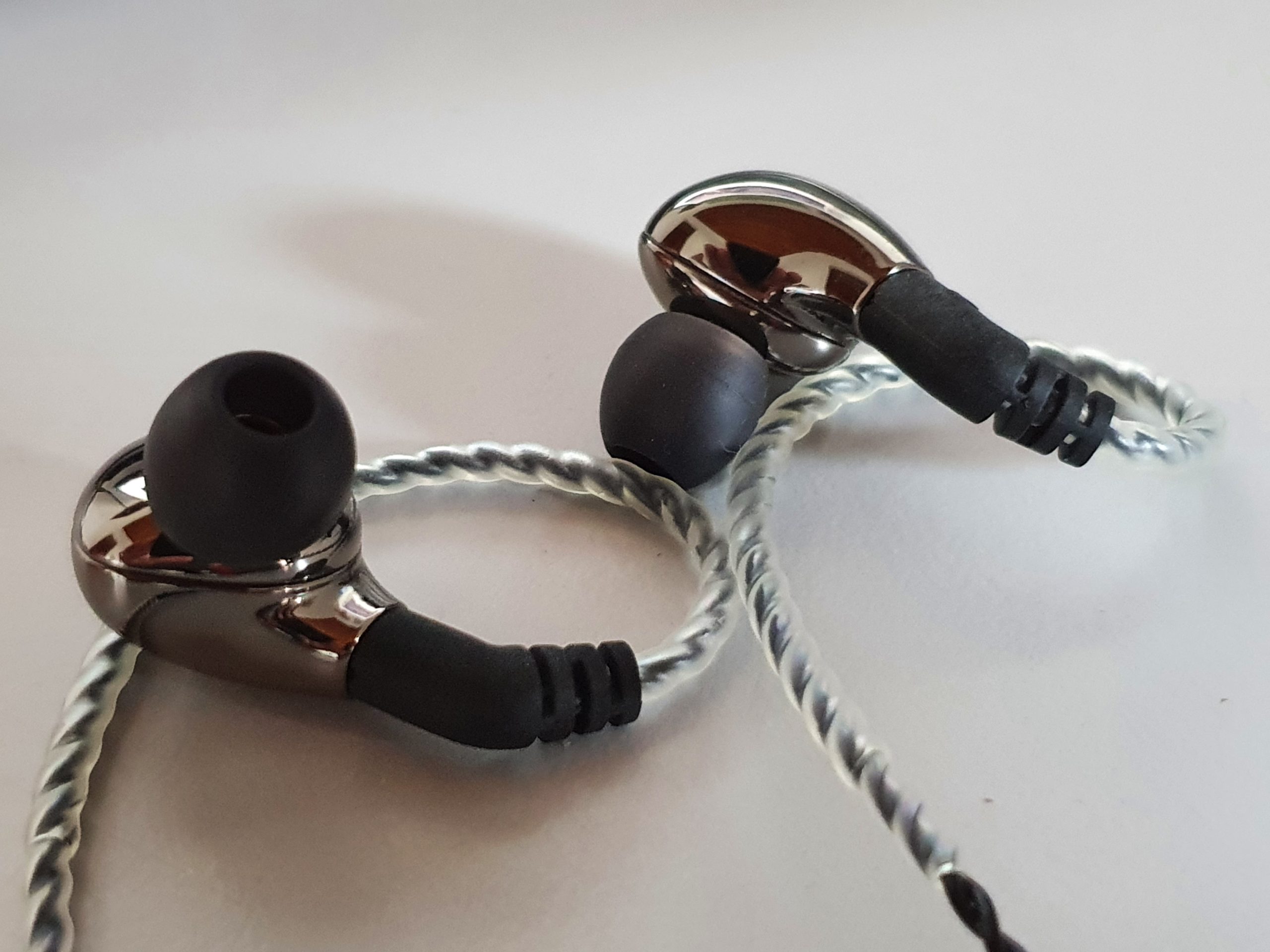 Reviw Blon bl-03